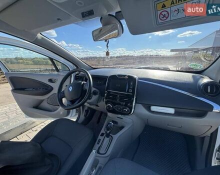 Білий Рено Зое, об'ємом двигуна 0 л та пробігом 105 тис. км за 7100 $, фото 13 на Automoto.ua