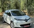 Белый Рено Зое, объемом двигателя 0 л и пробегом 155 тыс. км за 6999 $, фото 1 на Automoto.ua