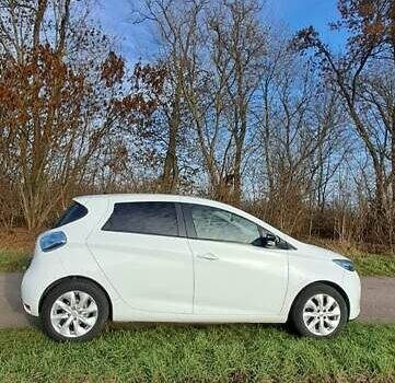 Белый Рено Зое, объемом двигателя 0 л и пробегом 163 тыс. км за 7950 $, фото 8 на Automoto.ua