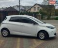 Белый Рено Зое, объемом двигателя 0 л и пробегом 128 тыс. км за 7150 $, фото 4 на Automoto.ua