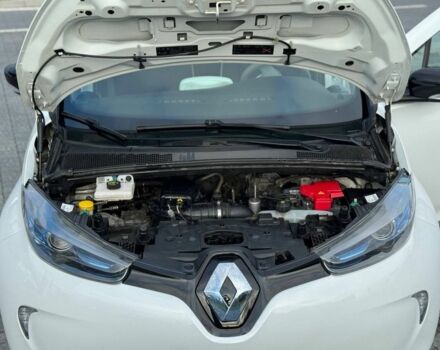 Белый Рено Зое, объемом двигателя 0 л и пробегом 164 тыс. км за 5999 $, фото 18 на Automoto.ua