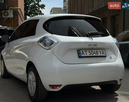 Белый Рено Зое, объемом двигателя 0 л и пробегом 50 тыс. км за 7650 $, фото 8 на Automoto.ua