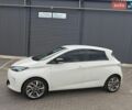 Белый Рено Зое, объемом двигателя 0 л и пробегом 129 тыс. км за 7800 $, фото 2 на Automoto.ua