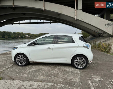 Білий Рено Зое, об'ємом двигуна 0 л та пробігом 98 тис. км за 9500 $, фото 1 на Automoto.ua