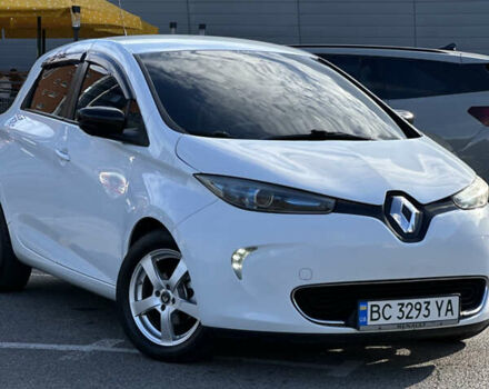 Белый Рено Зое, объемом двигателя 0 л и пробегом 150 тыс. км за 6900 $, фото 3 на Automoto.ua
