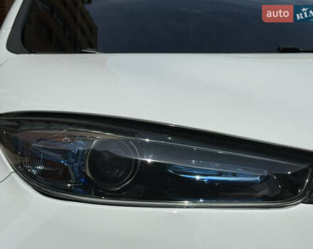 Белый Рено Зое, объемом двигателя 0 л и пробегом 50 тыс. км за 7650 $, фото 5 на Automoto.ua