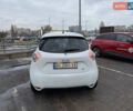 Белый Рено Зое, объемом двигателя 0 л и пробегом 111 тыс. км за 6500 $, фото 4 на Automoto.ua
