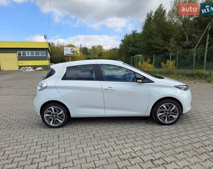 Белый Рено Зое, объемом двигателя 0 л и пробегом 147 тыс. км за 5900 $, фото 3 на Automoto.ua