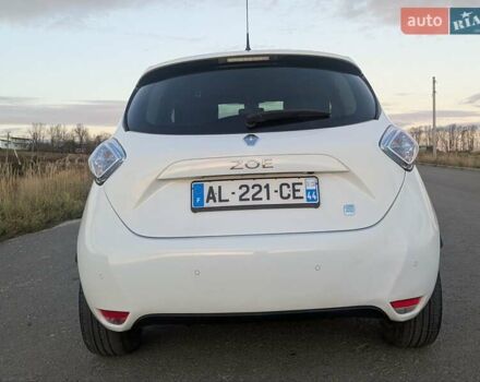 Белый Рено Зое, объемом двигателя 0 л и пробегом 51 тыс. км за 6995 $, фото 24 на Automoto.ua