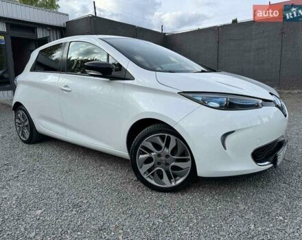 Білий Рено Зое, об'ємом двигуна 0 л та пробігом 100 тис. км за 7800 $, фото 39 на Automoto.ua