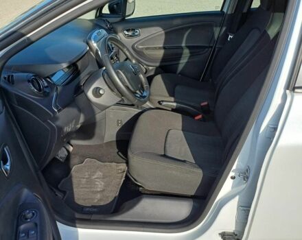 Білий Рено Зое, об'ємом двигуна 0 л та пробігом 131 тис. км за 9399 $, фото 14 на Automoto.ua