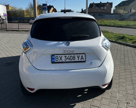Белый Рено Зое, объемом двигателя 0 л и пробегом 76 тыс. км за 7799 $, фото 3 на Automoto.ua