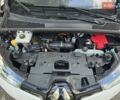 Белый Рено Зое, объемом двигателя 0 л и пробегом 107 тыс. км за 6900 $, фото 12 на Automoto.ua
