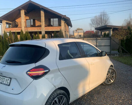 Белый Рено Зое, объемом двигателя 0 л и пробегом 85 тыс. км за 5950 $, фото 4 на Automoto.ua