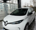 Белый Рено Зое, объемом двигателя 0 л и пробегом 130 тыс. км за 6999 $, фото 2 на Automoto.ua