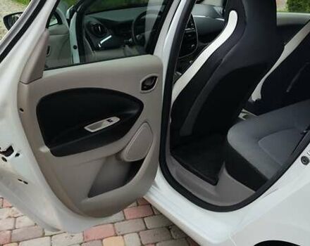 Білий Рено Зое, об'ємом двигуна 0 л та пробігом 50 тис. км за 7950 $, фото 9 на Automoto.ua