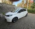 Белый Рено Зое, объемом двигателя 0 л и пробегом 120 тыс. км за 12000 $, фото 1 на Automoto.ua