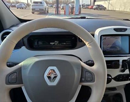 Білий Рено Зое, об'ємом двигуна 0 л та пробігом 192 тис. км за 5700 $, фото 13 на Automoto.ua