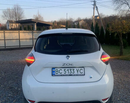 Белый Рено Зое, объемом двигателя 0 л и пробегом 85 тыс. км за 5950 $, фото 5 на Automoto.ua
