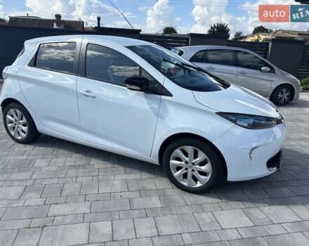 Білий Рено Зое, об'ємом двигуна 0 л та пробігом 84 тис. км за 7700 $, фото 5 на Automoto.ua