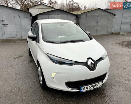 Белый Рено Зое, объемом двигателя 0 л и пробегом 115 тыс. км за 5950 $, фото 8 на Automoto.ua