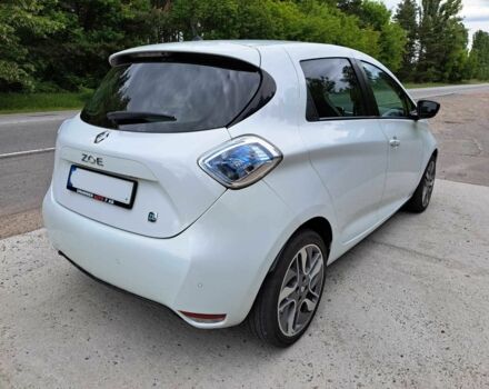 Белый Рено Зое, объемом двигателя 0 л и пробегом 65 тыс. км за 8500 $, фото 2 на Automoto.ua