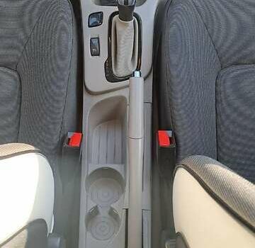 Белый Рено Зое, объемом двигателя 0 л и пробегом 163 тыс. км за 7950 $, фото 17 на Automoto.ua