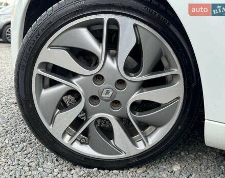 Білий Рено Зое, об'ємом двигуна 0 л та пробігом 100 тис. км за 7800 $, фото 38 на Automoto.ua