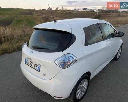 Белый Рено Зое, объемом двигателя 0 л и пробегом 51 тыс. км за 6995 $, фото 16 на Automoto.ua
