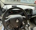 Белый Рено Зое, объемом двигателя 0 л и пробегом 94 тыс. км за 7500 $, фото 13 на Automoto.ua