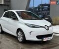 Белый Рено Зое, объемом двигателя 0 л и пробегом 93 тыс. км за 8200 $, фото 1 на Automoto.ua