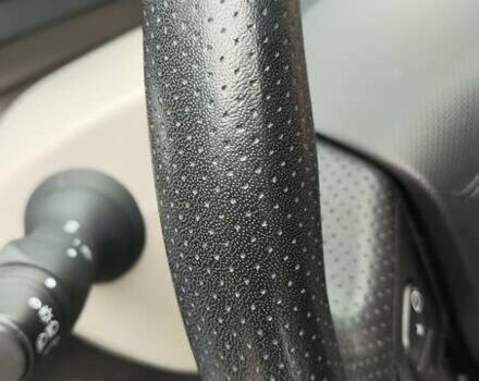 Білий Рено Зое, об'ємом двигуна 0 л та пробігом 50 тис. км за 7950 $, фото 22 на Automoto.ua