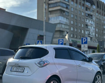 Белый Рено Зое, объемом двигателя 0 л и пробегом 150 тыс. км за 6900 $, фото 2 на Automoto.ua