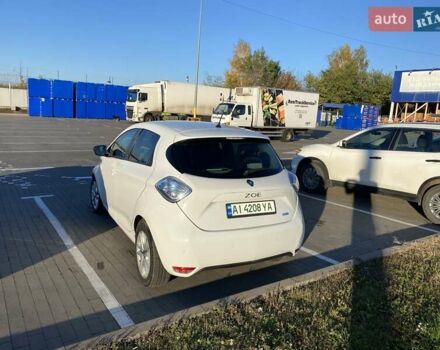 Білий Рено Зое, об'ємом двигуна 0 л та пробігом 51 тис. км за 9199 $, фото 2 на Automoto.ua