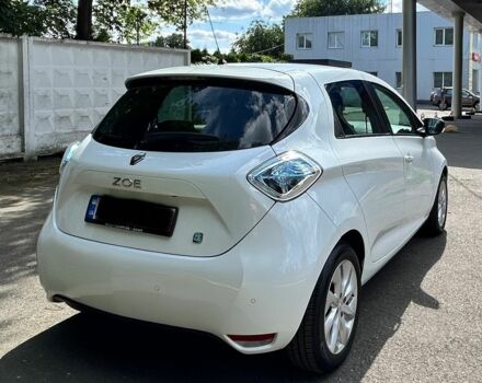 Белый Рено Зое, объемом двигателя 0 л и пробегом 93 тыс. км за 7500 $, фото 2 на Automoto.ua