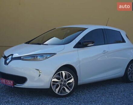 Белый Рено Зое, объемом двигателя 0 л и пробегом 93 тыс. км за 7200 $, фото 1 на Automoto.ua