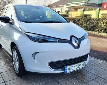 Белый Рено Зое, объемом двигателя 0 л и пробегом 113 тыс. км за 7200 $, фото 1 на Automoto.ua