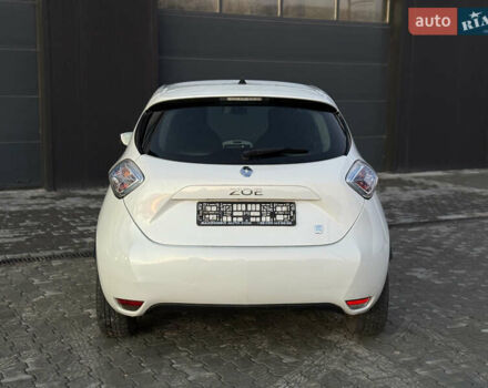 Белый Рено Зое, объемом двигателя 0 л и пробегом 86 тыс. км за 7200 $, фото 4 на Automoto.ua