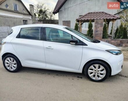 Білий Рено Зое, об'ємом двигуна 0 л та пробігом 40 тис. км за 6900 $, фото 3 на Automoto.ua