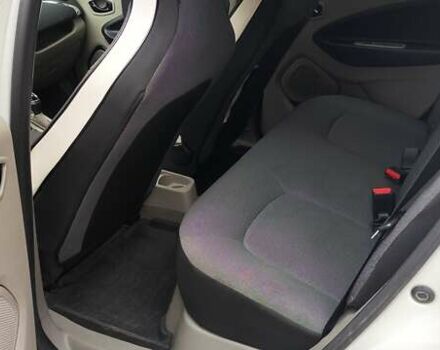 Білий Рено Зое, об'ємом двигуна 0 л та пробігом 50 тис. км за 7950 $, фото 10 на Automoto.ua