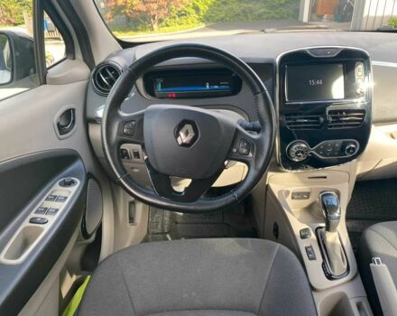 Белый Рено Зое, объемом двигателя 0 л и пробегом 51 тыс. км за 7400 $, фото 9 на Automoto.ua