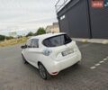 Белый Рено Зое, объемом двигателя 0 л и пробегом 129 тыс. км за 7800 $, фото 6 на Automoto.ua