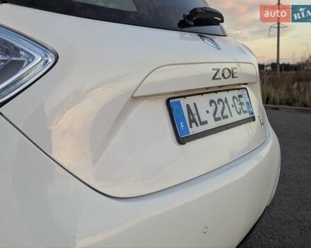 Белый Рено Зое, объемом двигателя 0 л и пробегом 51 тыс. км за 6995 $, фото 20 на Automoto.ua