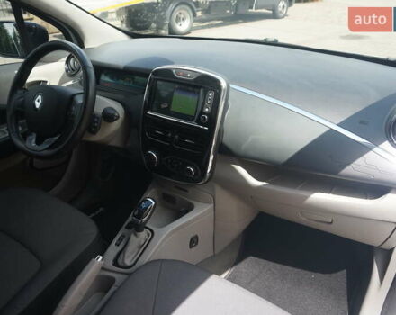 Білий Рено Зое, об'ємом двигуна 0 л та пробігом 109 тис. км за 6888 $, фото 40 на Automoto.ua