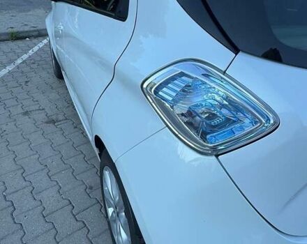 Білий Рено Зое, об'ємом двигуна 0 л та пробігом 100 тис. км за 7800 $, фото 15 на Automoto.ua