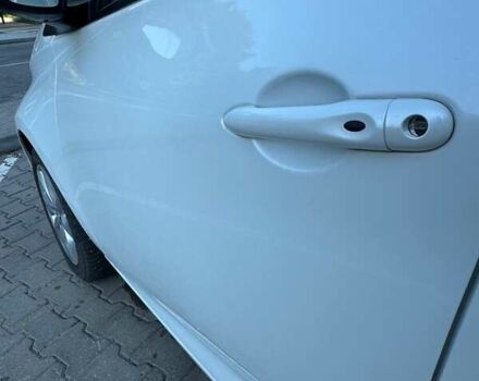Білий Рено Зое, об'ємом двигуна 0 л та пробігом 100 тис. км за 7800 $, фото 19 на Automoto.ua