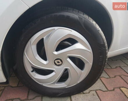 Білий Рено Зое, об'ємом двигуна 0 л та пробігом 112 тис. км за 6777 $, фото 58 на Automoto.ua