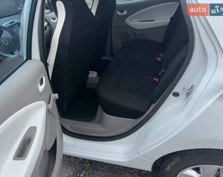 Білий Рено Зое, об'ємом двигуна 0 л та пробігом 84 тис. км за 6499 $, фото 12 на Automoto.ua