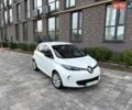 Белый Рено Зое, объемом двигателя 0 л и пробегом 125 тыс. км за 7000 $, фото 12 на Automoto.ua