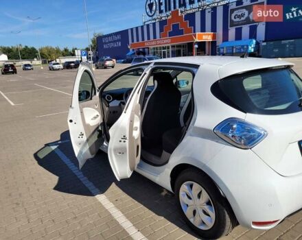 Білий Рено Зое, об'ємом двигуна 0 л та пробігом 147 тис. км за 9000 $, фото 11 на Automoto.ua